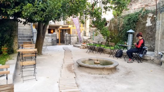 Letraria - Craft Beer Garden